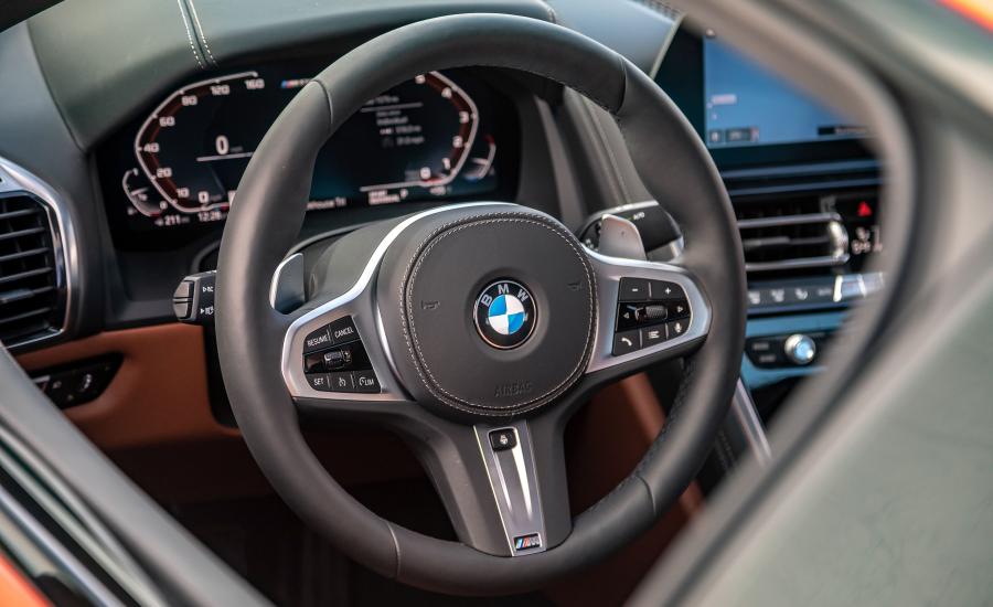 Панель приборов BMW M850i xDrive Carbon Package (G15) 2018 года  (NA) (фото 16 из 20)